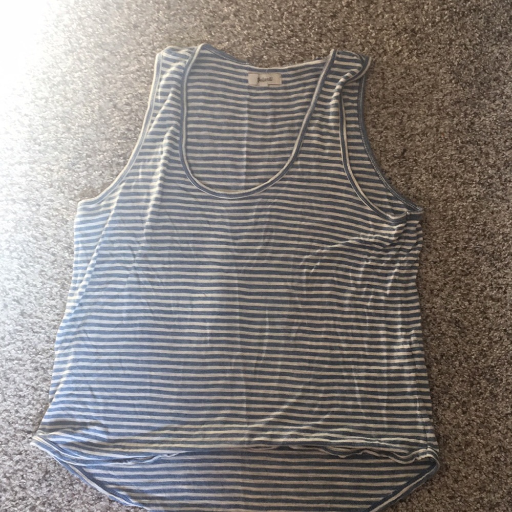 Madewel tank size small
